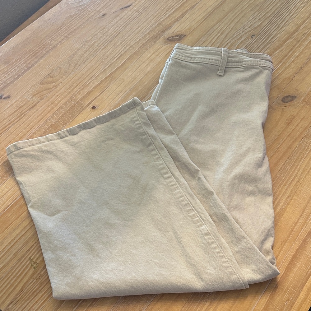 Universal Thread Womens Chino Pants in Light Tan